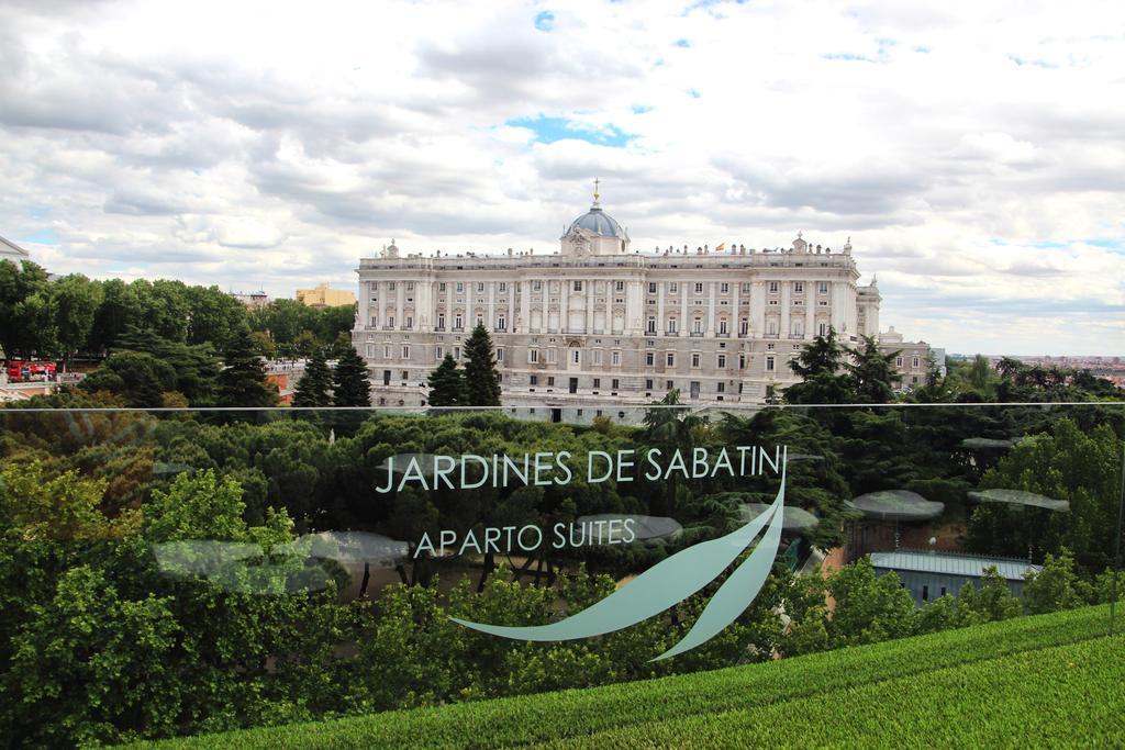 Apartosuites Jardines De Sabatini Мадрид Экстерьер фото